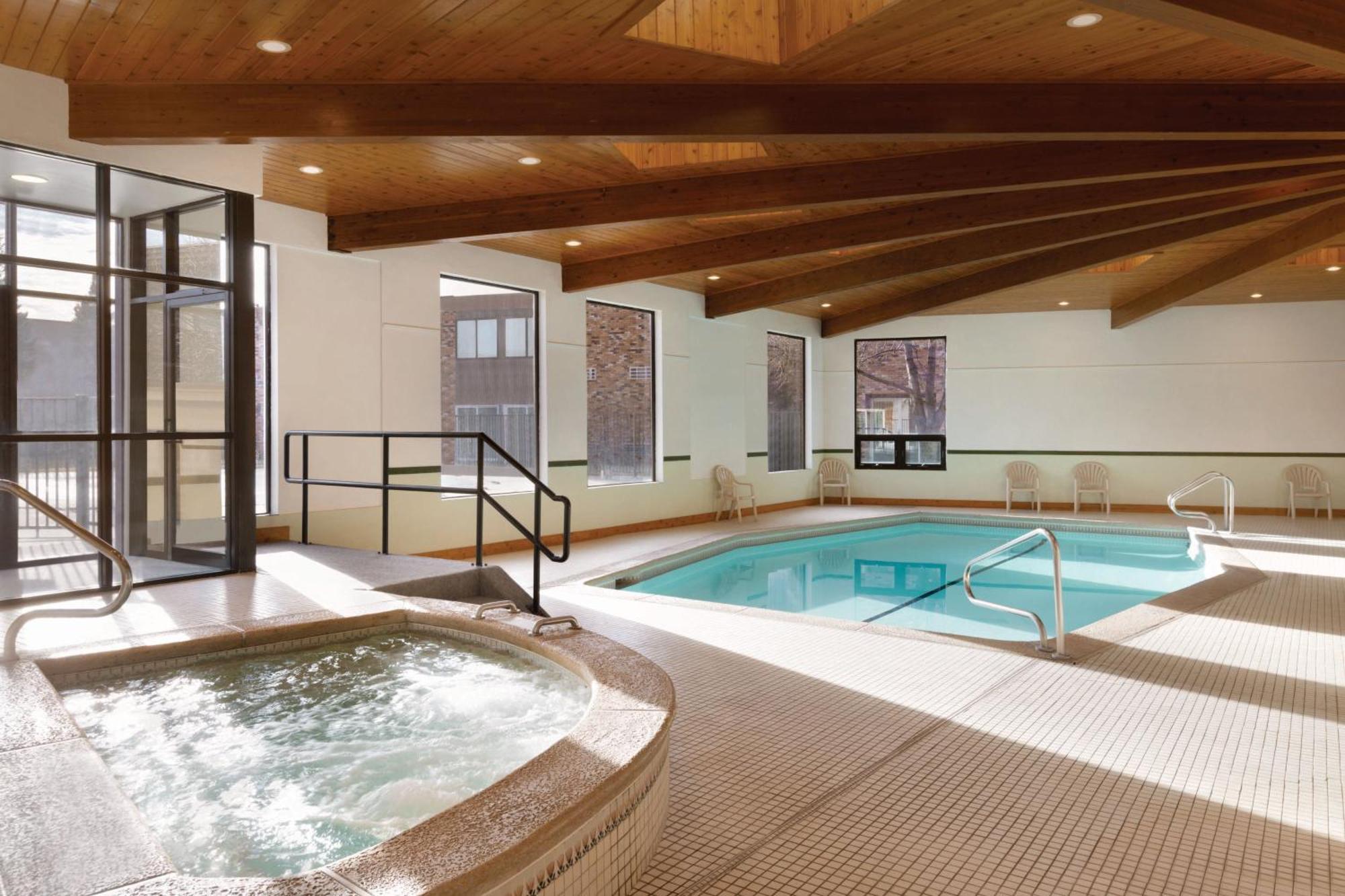 Delta Hotels By Marriott Helena Colonial Extérieur photo