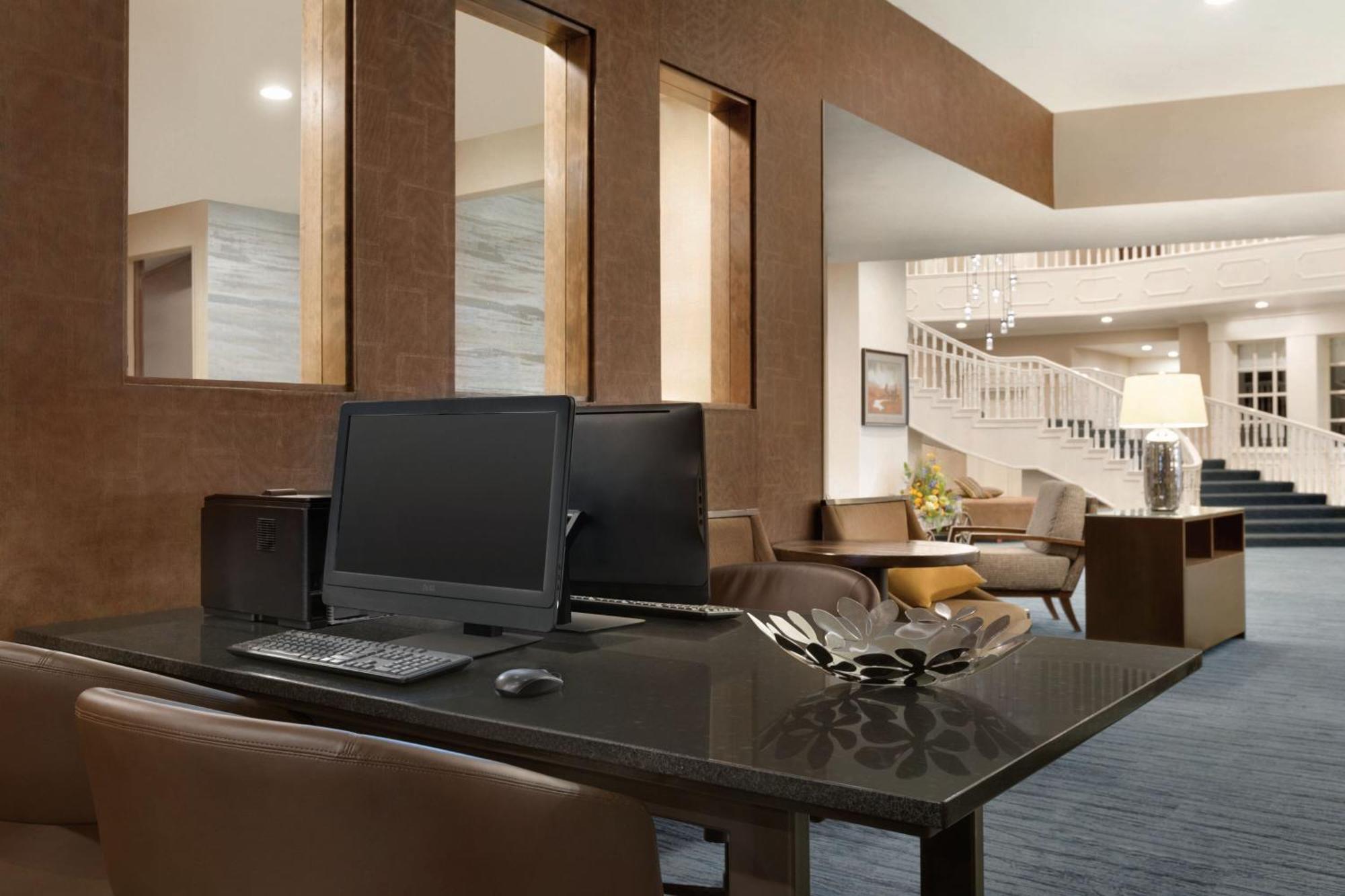 Delta Hotels By Marriott Helena Colonial Extérieur photo
