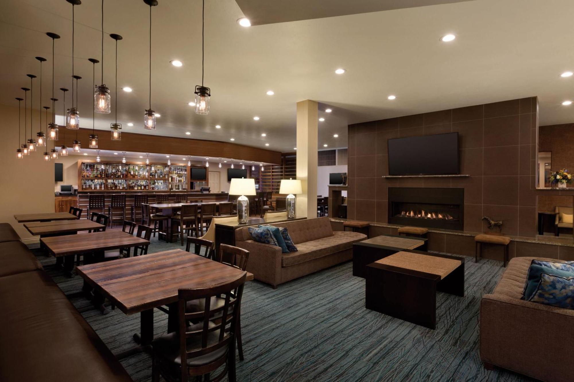 Delta Hotels By Marriott Helena Colonial Extérieur photo